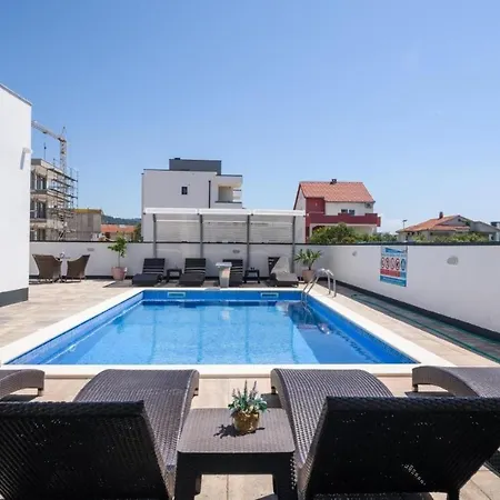 In Okrug Gornji With Sea View, Balcony, Air Conditioning, Wifi 5134-5 Trogir