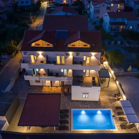 In Okrug Gornji With Sea View, Balcony, Air Conditioning, Wifi 5134-5 *