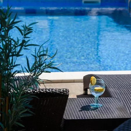In Okrug Gornji With Sea View, Balcony, Air Conditioning, Wifi 5134-5 Trogir
