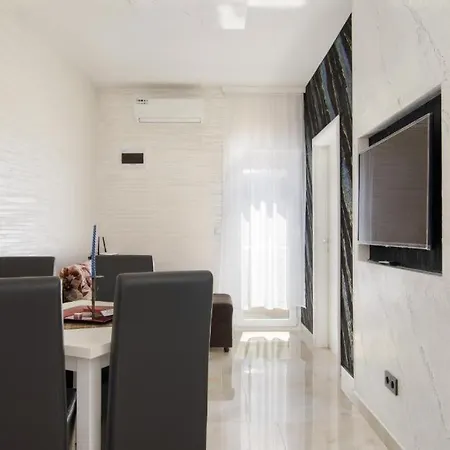 Apartamento In Okrug Gornji With Sea View, Balcony, Air Conditioning, Wifi 5134-5 Trogir