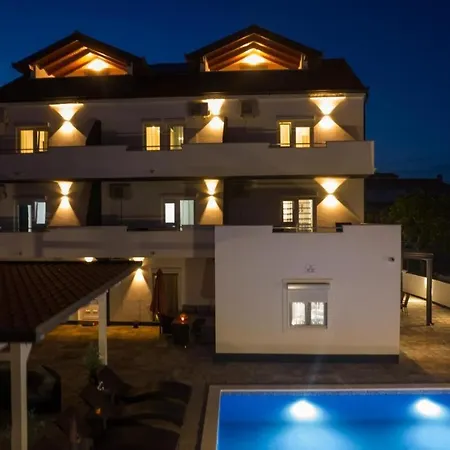 Apartment In Okrug Gornji With Sea View, Balcony, Air Conditioning, Wifi 5134-5
