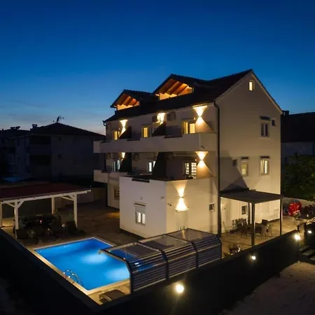 In Okrug Gornji With Sea View, Balcony, Air Conditioning, Wifi 5134-5 Apartment *