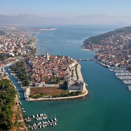 Apartment In Okrug Gornji With Sea View, Balcony, Air Conditioning, Wifi 5134-5 Trogir